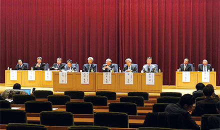動画は横倉会長が定例記者会見