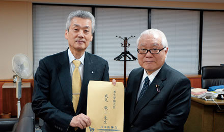 令和6年能登半島地震の被災地復旧に向け武見厚労大臣に要請書を提出