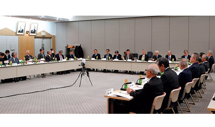 各医会から日本医師会への要望などを踏まえ活発に討議