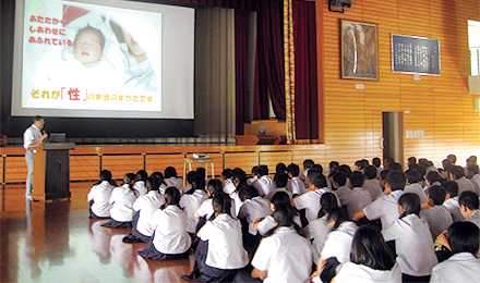 佐賀県医師会の学校健康教育への取り組み―佐賀県医師会―