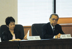 総会で要望を述べる糸氏副会長
